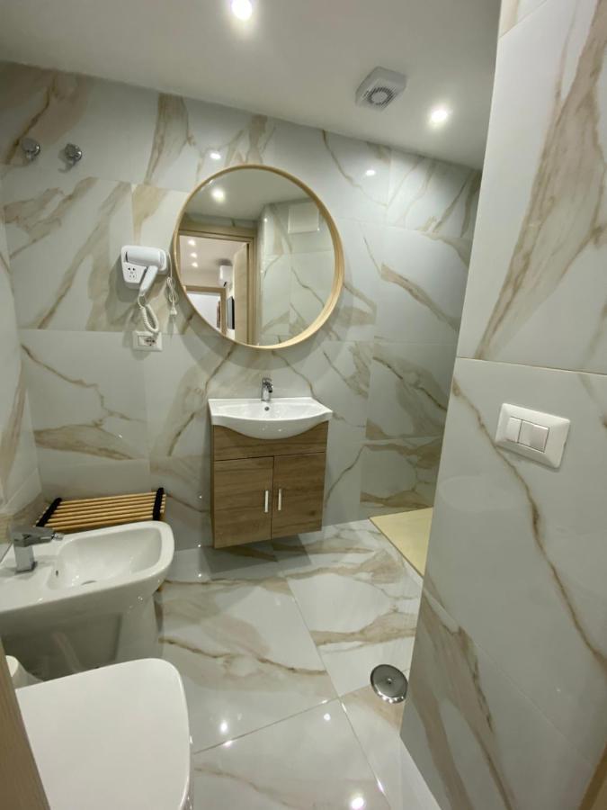 B&B Carme Napoli Ngoại thất bức ảnh